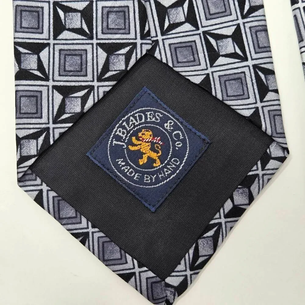 J BLADES SILK TIE MADE BY HAND BLACK GRAY GEOMETRIC SQUARES SATIN 4